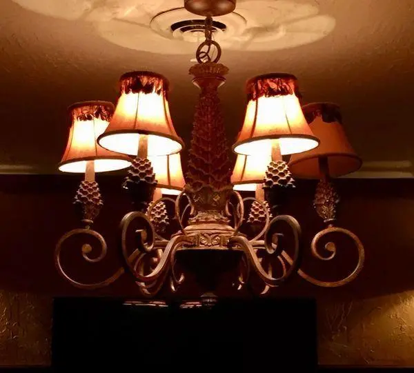 6-Light Pineapple-Shaped Chandelier – 26" X 26" 1