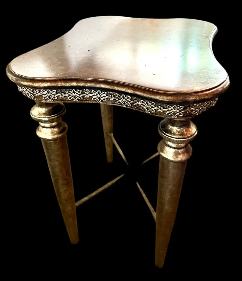 Artmax Bronze-Finished Side Or End Table – Sculptural Metallic Accent Piece 1