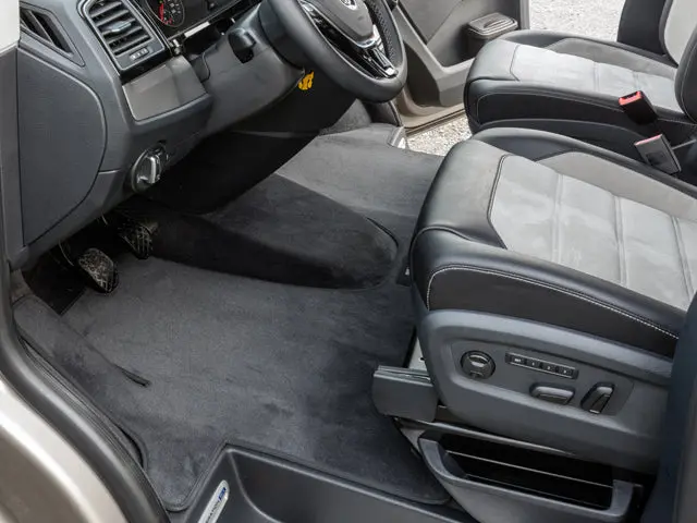 Brandrup Black Velour Floor Mat Set – Vw T6/T5 Cabin Interior 1