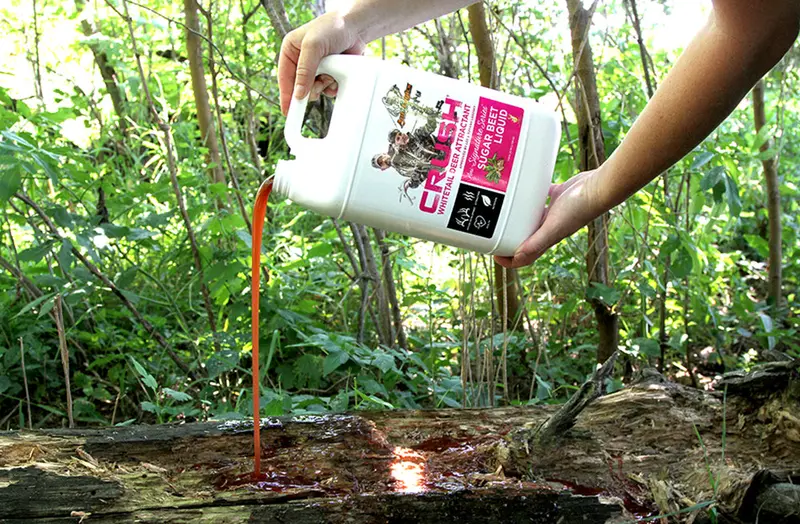 Crush Sugar Beet Liquid Deer Attractant – 1-Gallon Pack (4-Pack) 1
