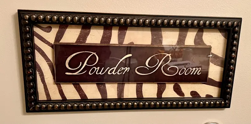 Elegant Powder Room Wall Art – Small-Scale Decorative Accent 1