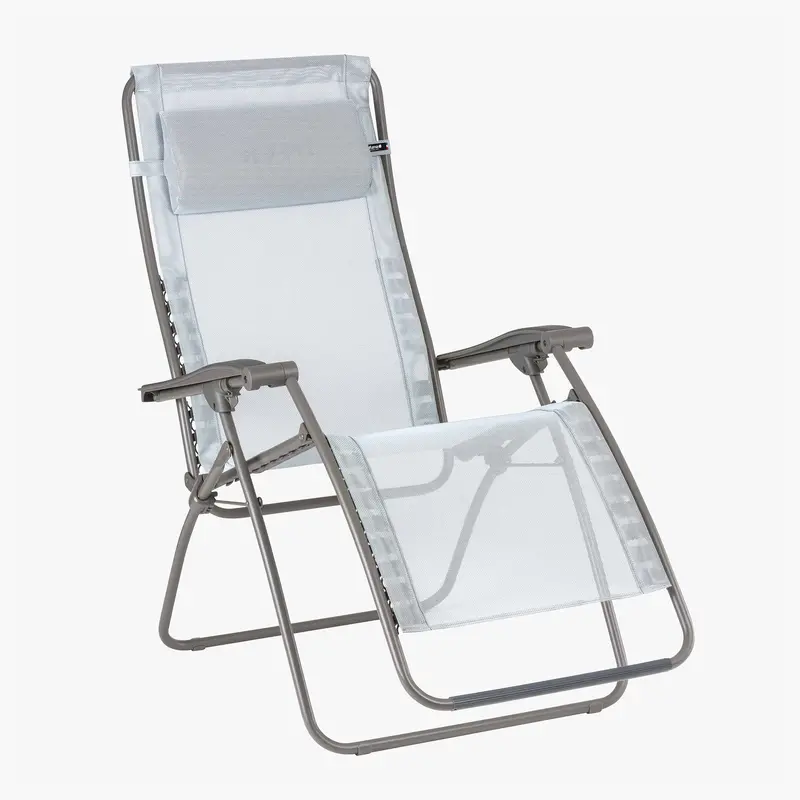 Ergonomic Reclining Chair 1