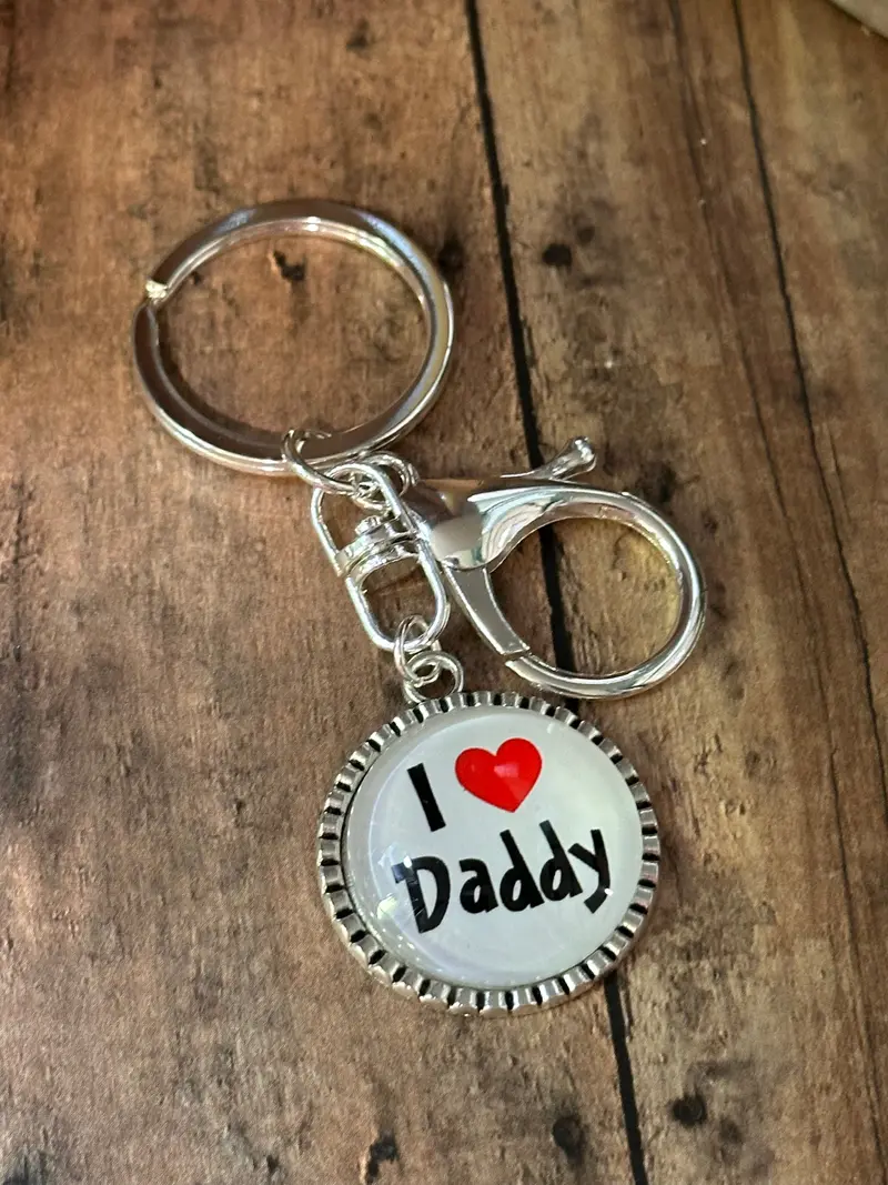 I Love Daddy Keychain – Heartfelt Keepsake (K000-62) 1