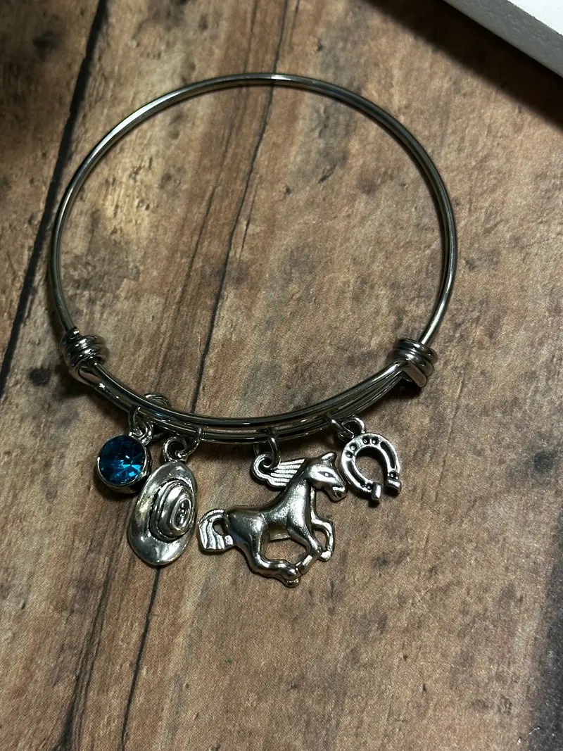 Kids Horse Lover Gift – Cute & Playful Equestrian-Themed Keepsake For Children 1