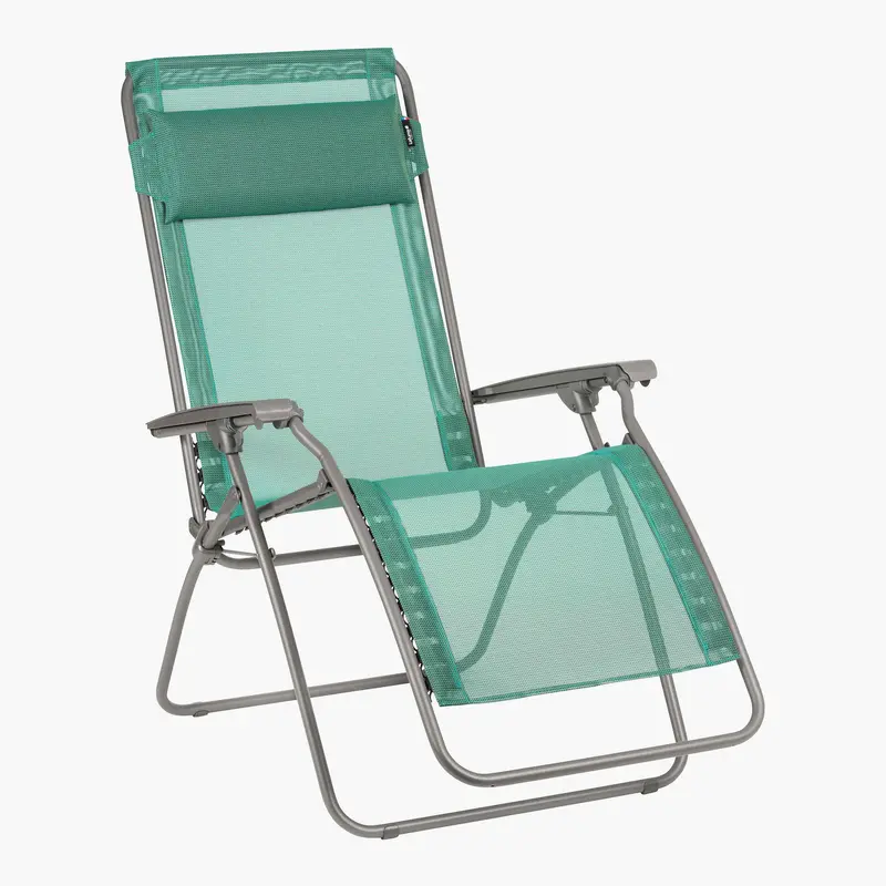 Lightweight Folding Recliner 1