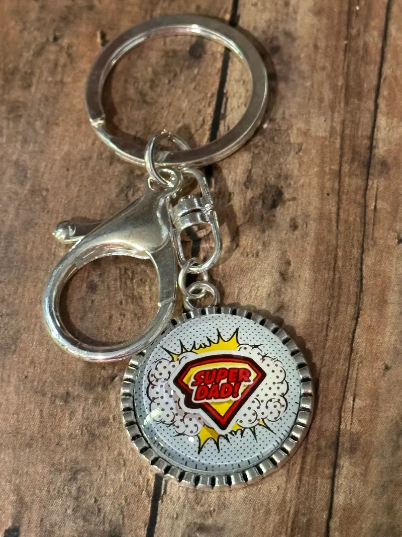 Super Dad Keychain – Playful & Proud (K000-61) 1