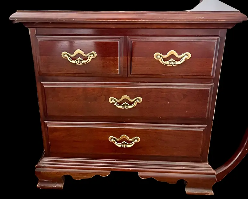 Thomasville Winston Court Cherry Wood Nightstand 1