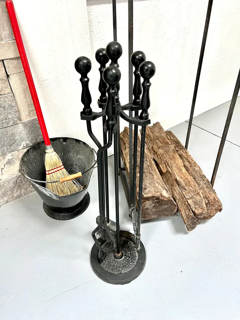 Three-Piece Fireplace Set: Log Rack, Tool Set & Ash Bin 1