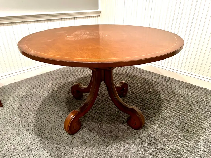 Tomlinson Cigar-Style Round Entry Table With Pedestal Base 1
